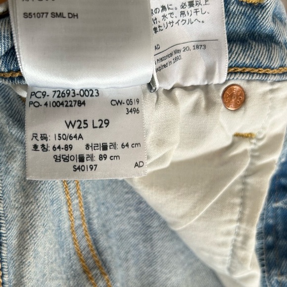 Levi’s Ribcage Straight 25x29 High Rise - Picture 7 of 10